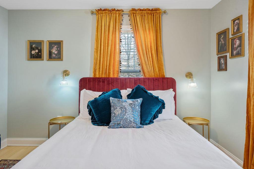 New Victorian Theme, 3Br, Lrg Backyard Close To Pnc Arena, Downtown, And Rdu Airport ローリー エクステリア 写真