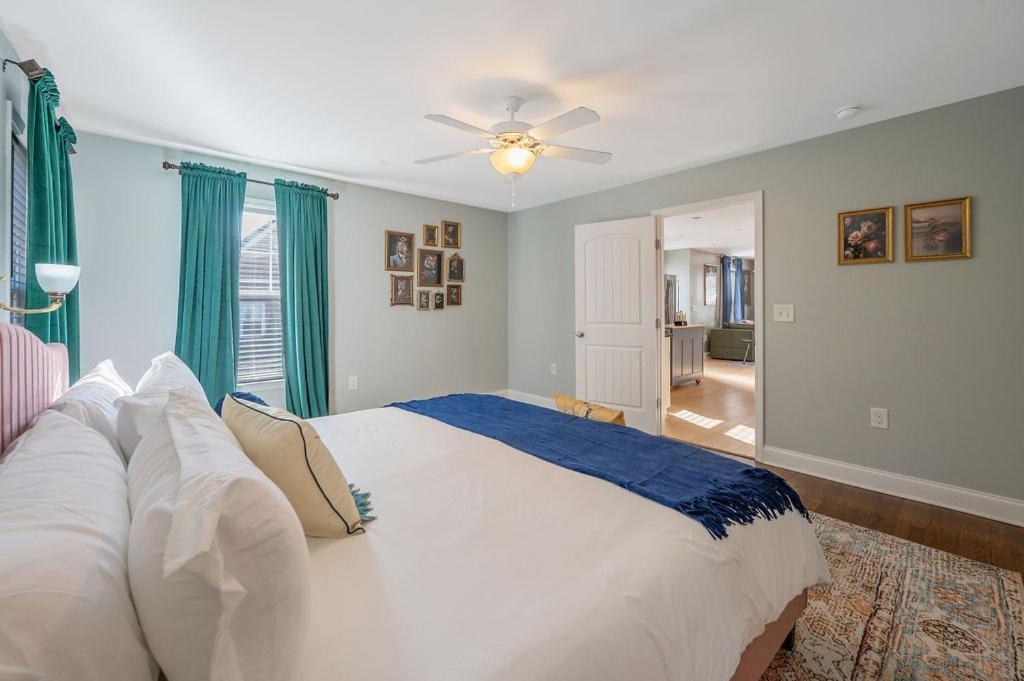 New Victorian Theme, 3Br, Lrg Backyard Close To Pnc Arena, Downtown, And Rdu Airport ローリー エクステリア 写真