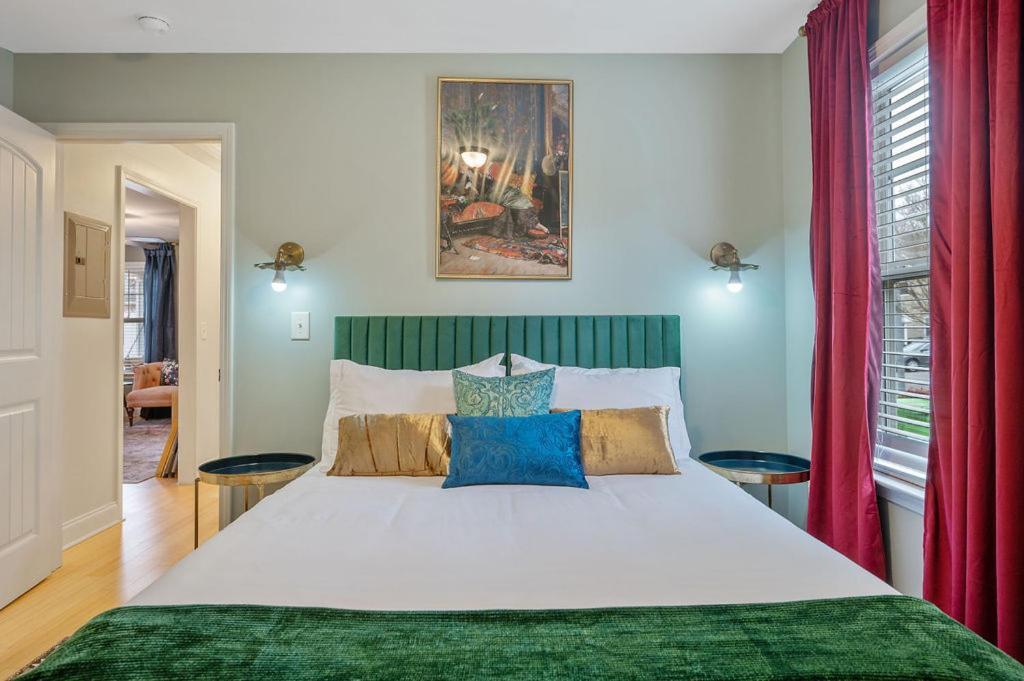 New Victorian Theme, 3Br, Lrg Backyard Close To Pnc Arena, Downtown, And Rdu Airport ローリー エクステリア 写真